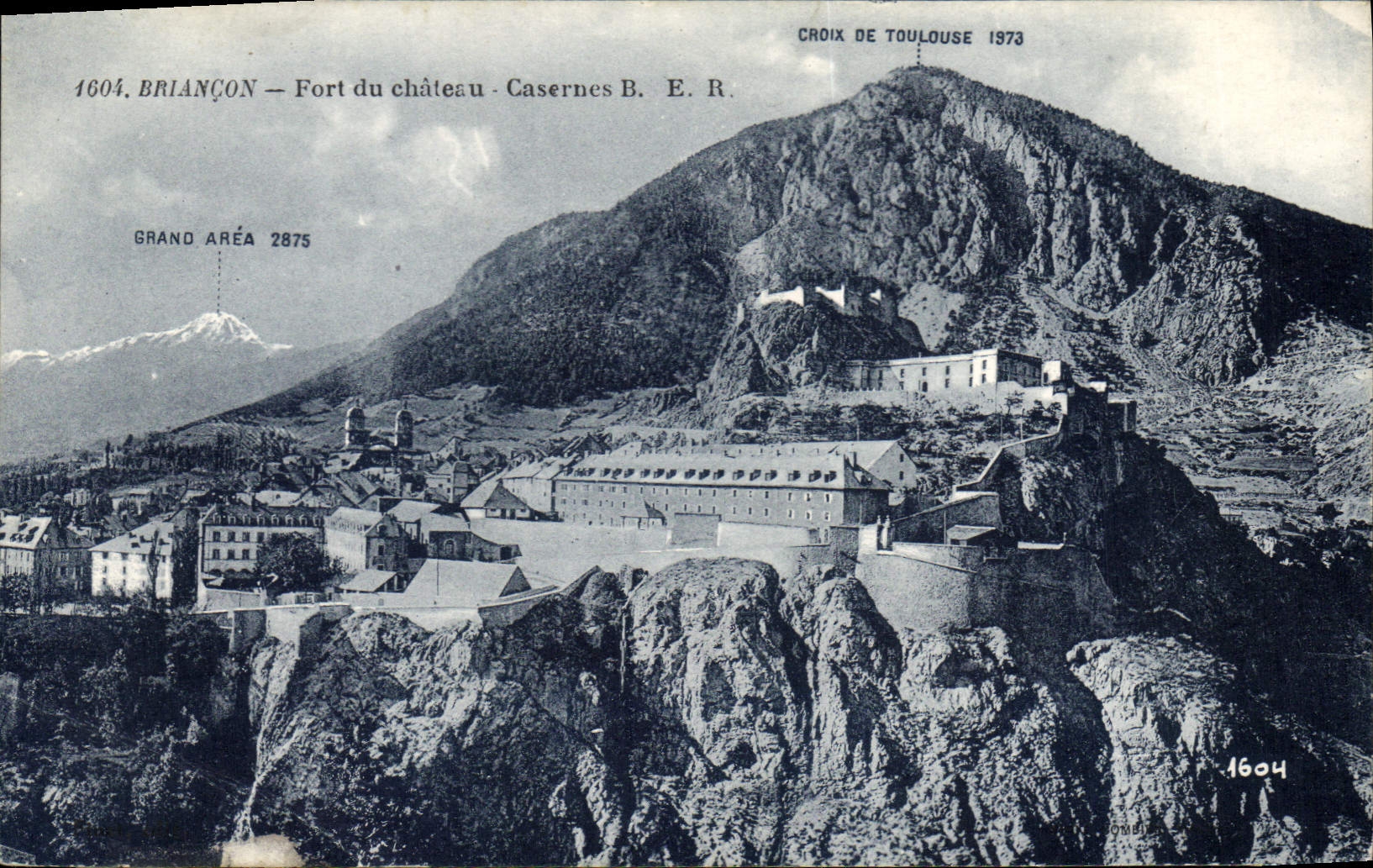 CPA Briancon Fort du Chateau Casernes