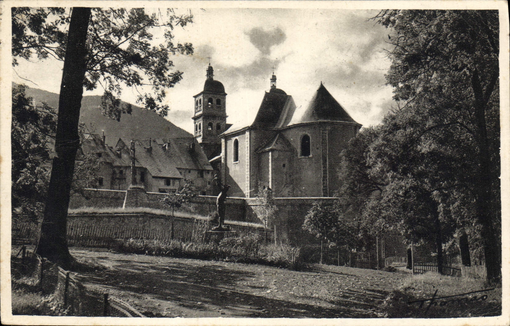 CPA Briancon La Cathedrale vue du jardin d'ete