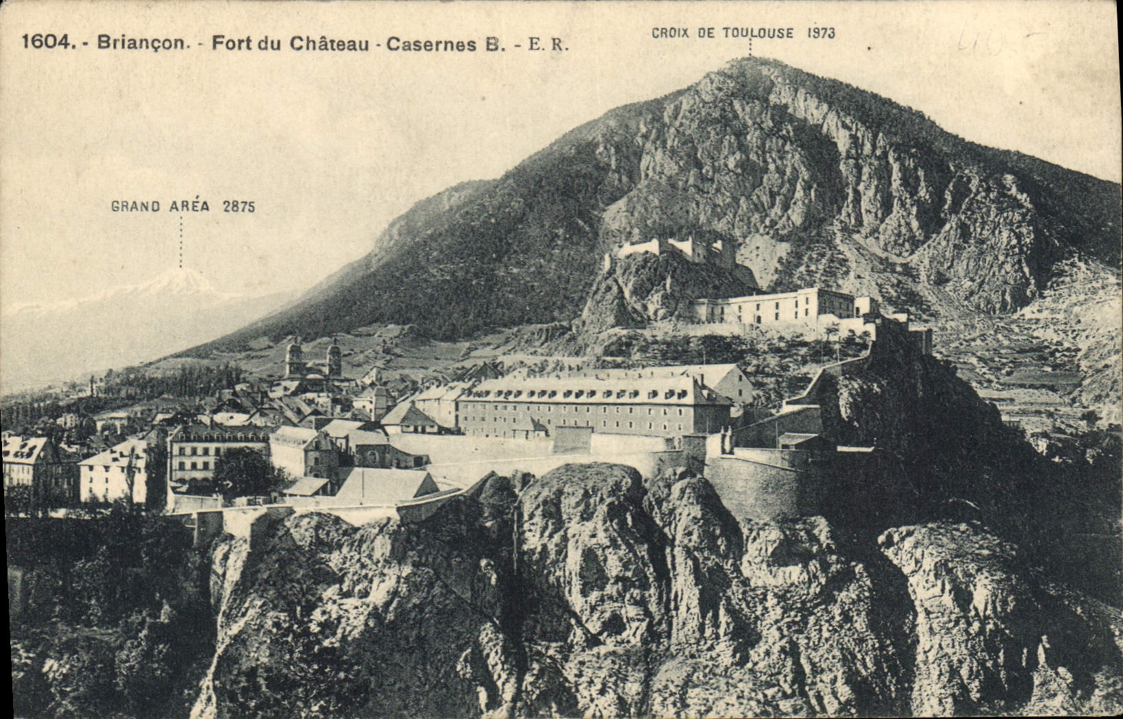CPA Briancon Fort du Chateau Casernes 