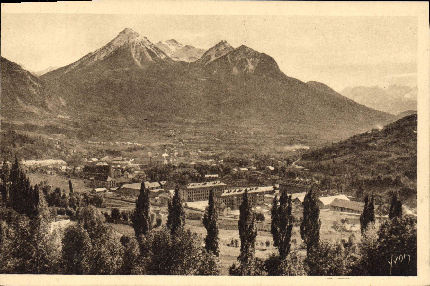 CPA Les Alpes Briancon Htes Alpes Vue generale