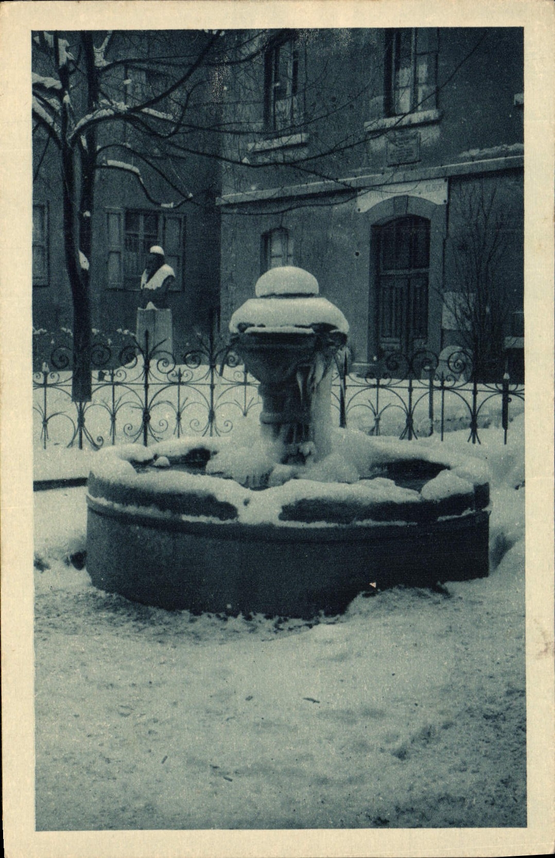 CPA Briancon en hiver Htes Alpes Fontaine du Pied de Ville