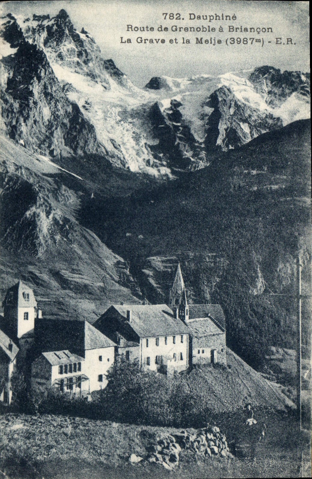 CPA Dauphine Route de Granoble a Briancon La Grave et la Maije