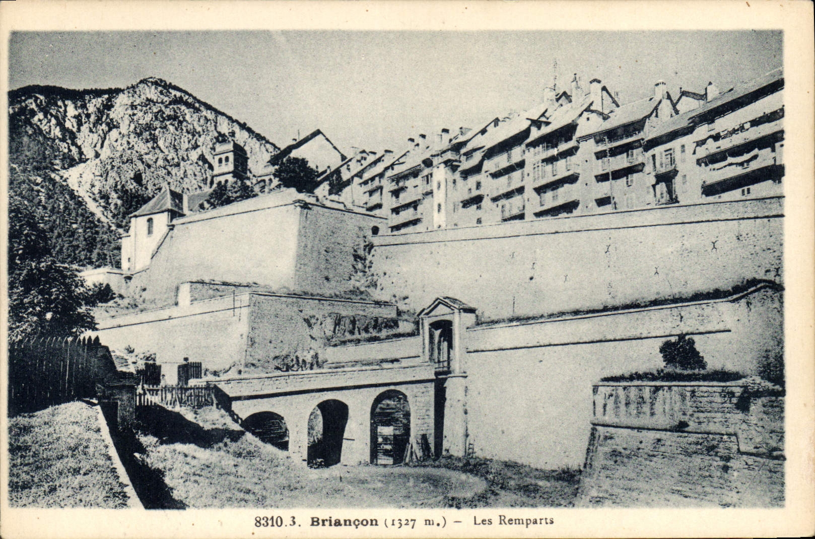 CPA Briancon Les Remparts 