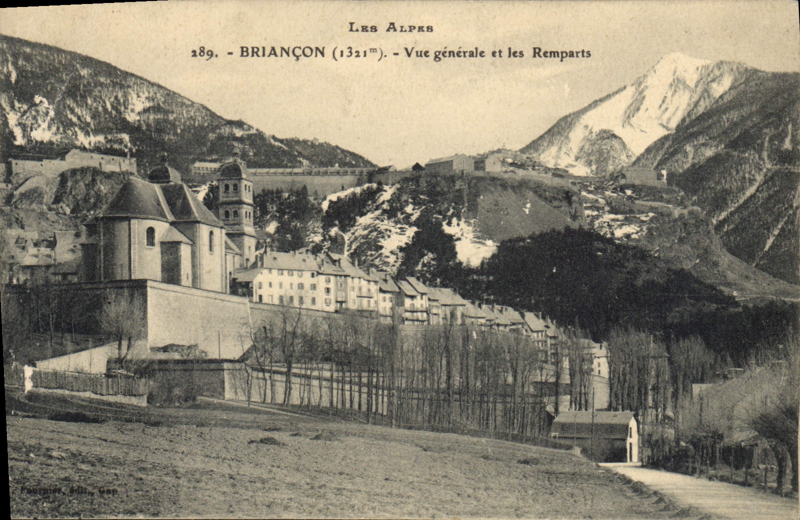 CPA Briancon Vue generale et les Remparts