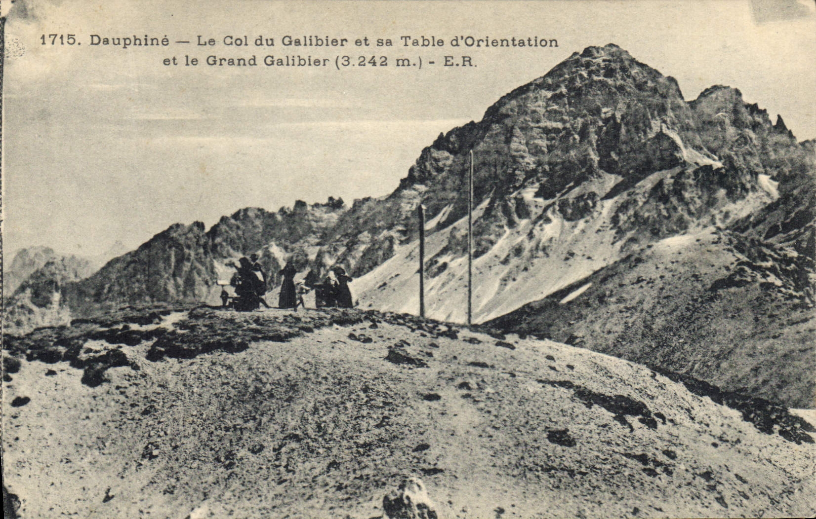 CPA Dauphine Le Col du Galibier et sa Table d'Orientation et le Grand Galibier