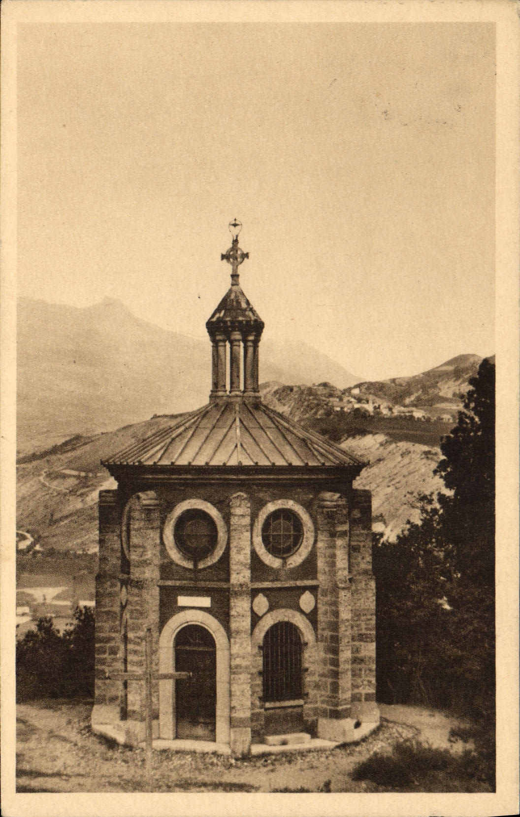CPA Notre Dame du Laus Hautes Alpes Chapelle du Precieux Sang