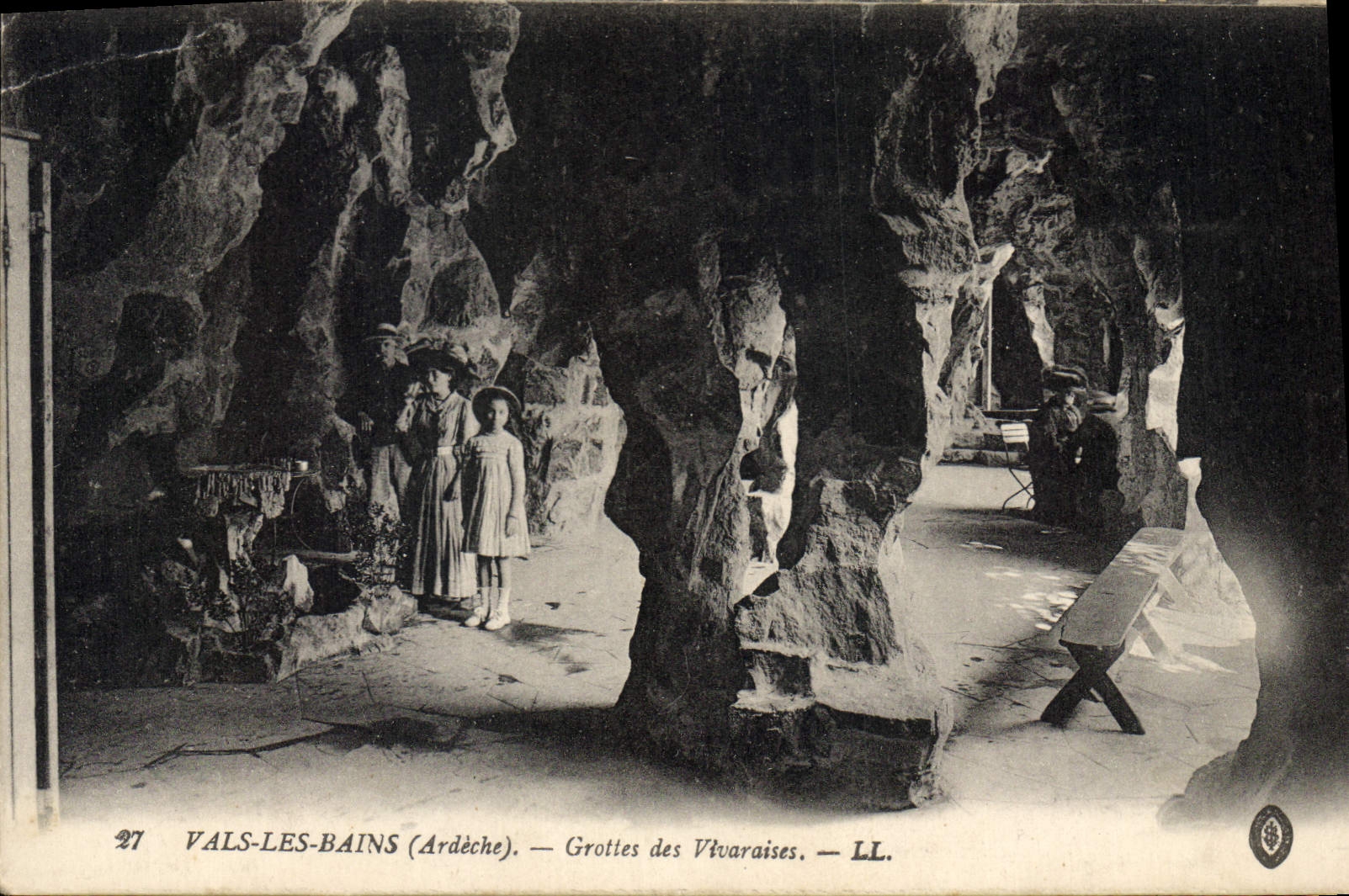 CPA Vals les Bains Ardeche Grottes des Vivaraises