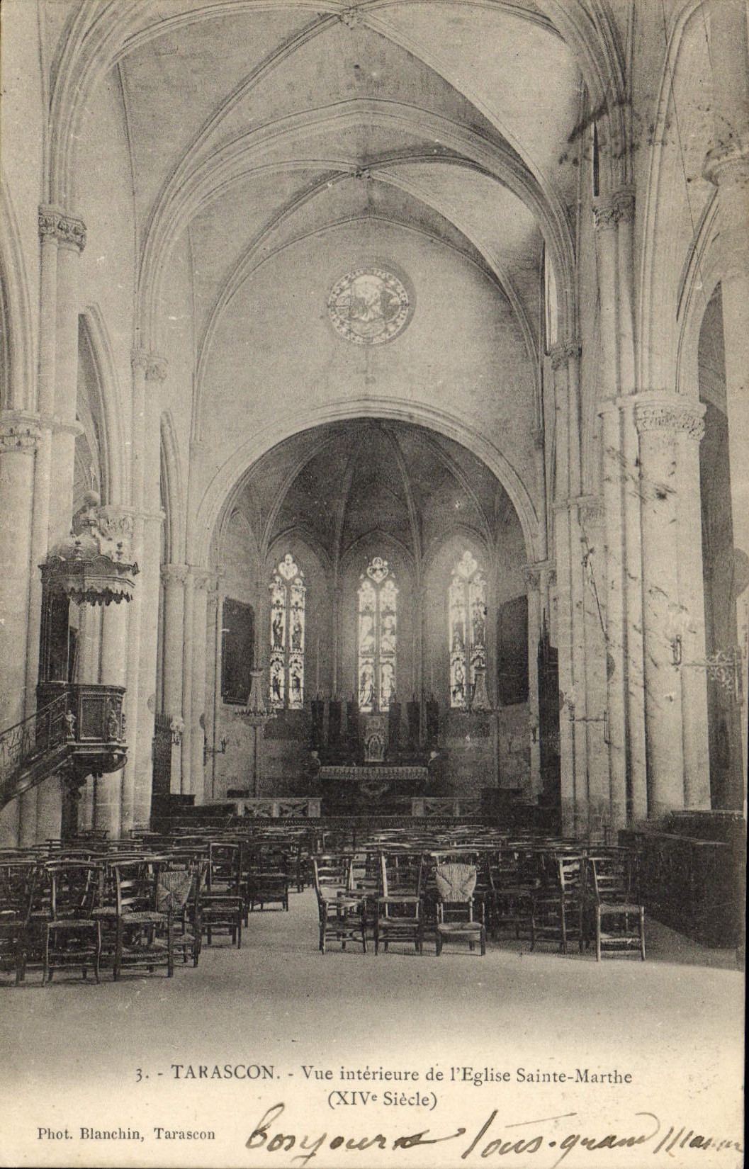 CPA Tarascon Vue interieure de l'Eglise Sainte Marthe