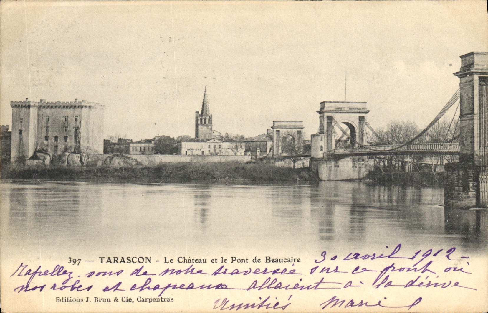 CPA Tarascon Le Chateau et le Pont de Beaucaire