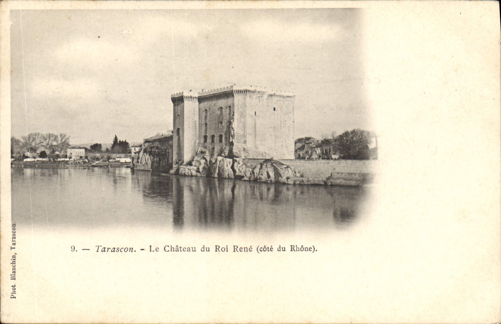 CPA Tarascon Le Chateau du Roi Rene Cote du Rhone