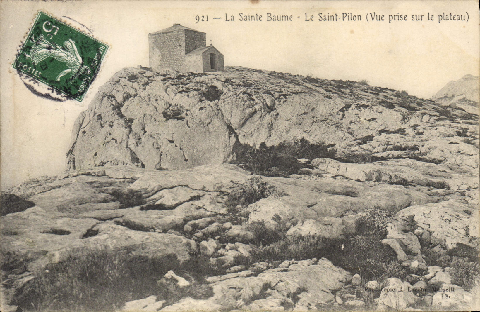 CPA La Sainte Baume Le Saint Pilon Vue prise sur le Plateau