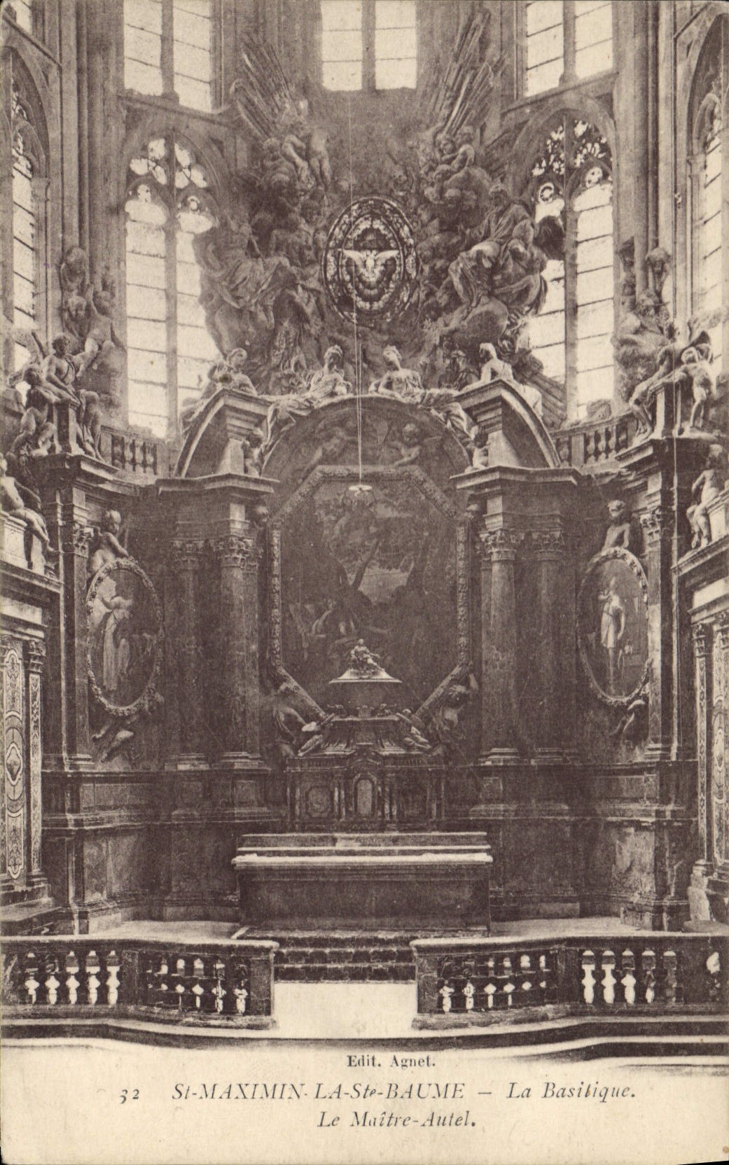 CPA St Maximin La St Baume La Basilique Le Maitre Autel 