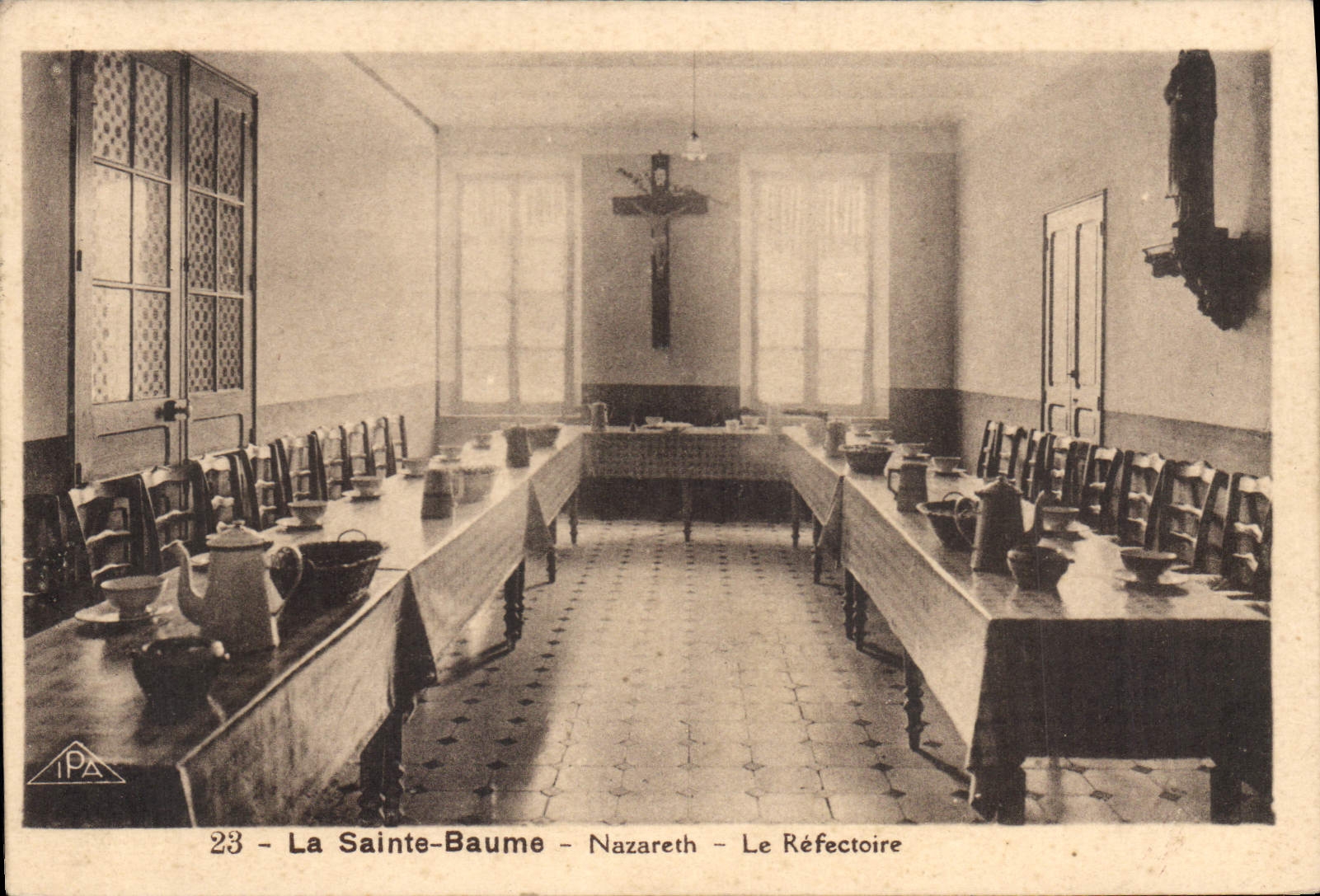 CPA La Sainte Baume Nazareth Le Refectoire 