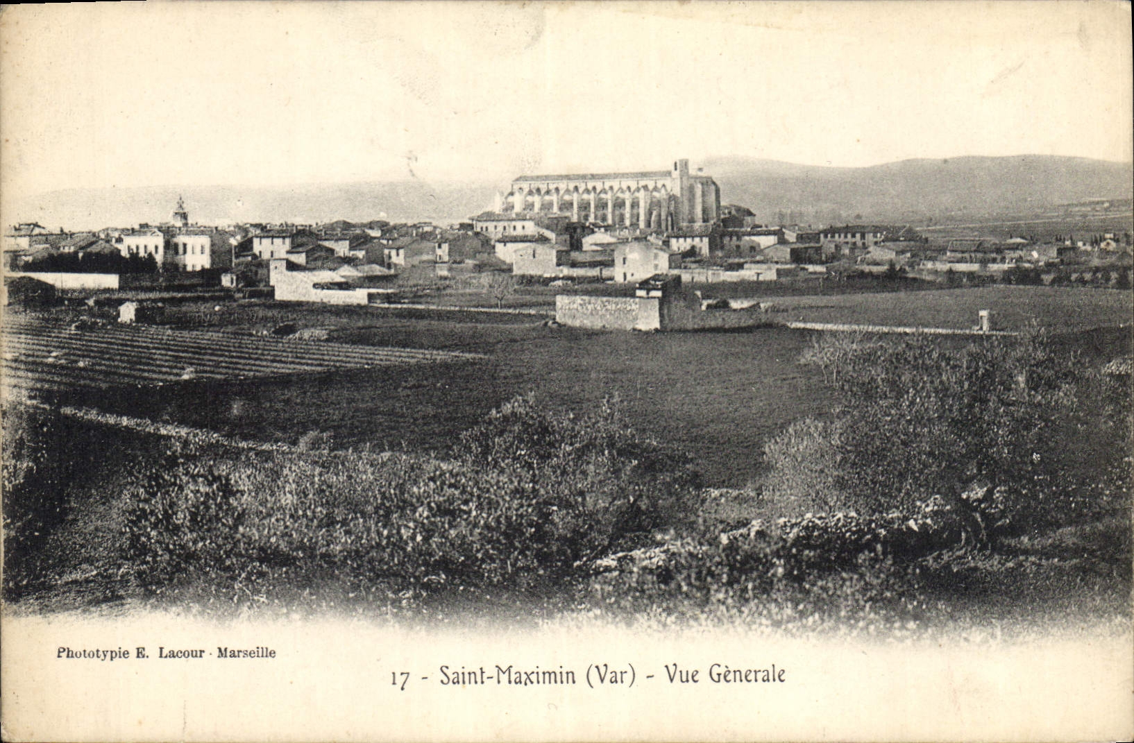 CPA Saint Maximin Var vue generale 
