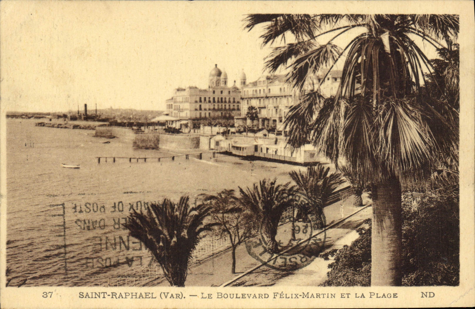 CPA Saint Raphael Var le Boulevard Felix Martin et la Plage