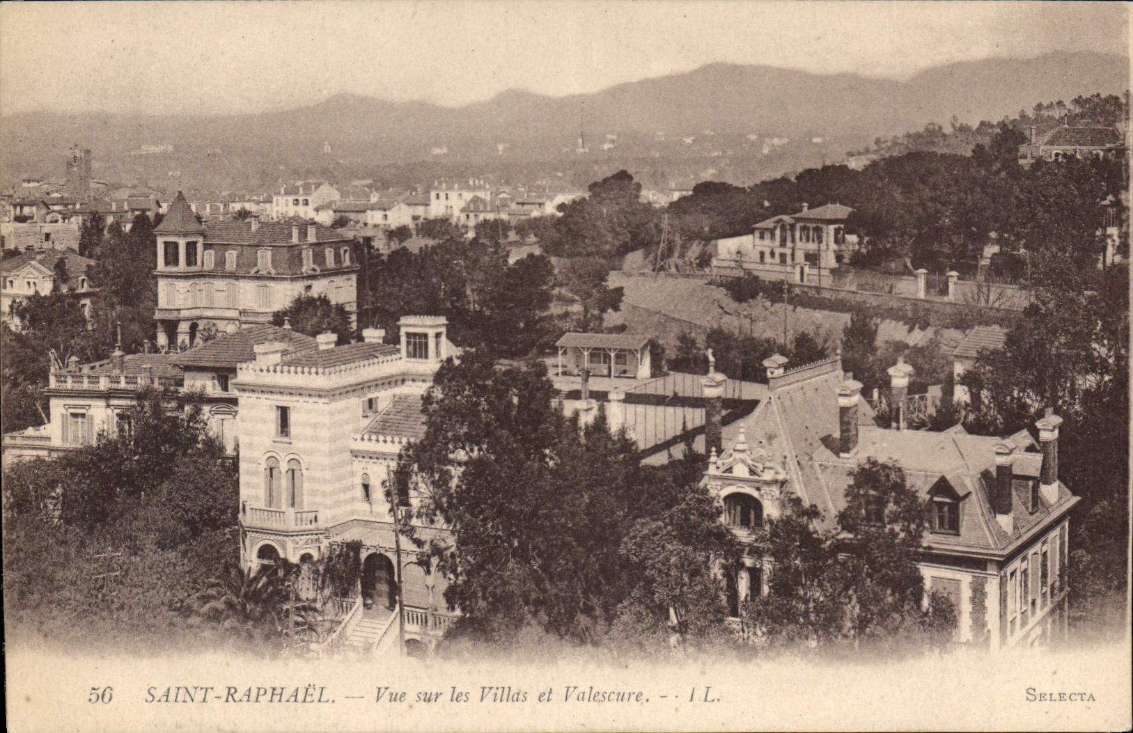 CPA Saint Raphael vue sur les Villas et Valescure