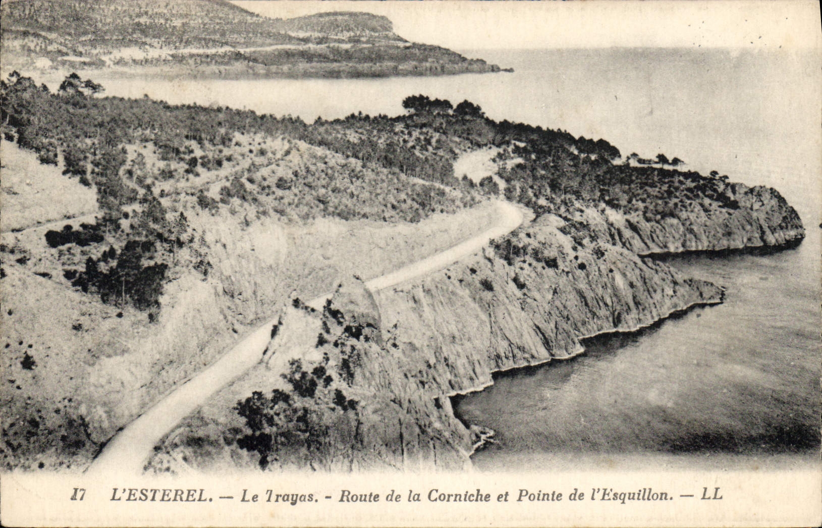 CPA L'Esterel le Trayas Route de la Corniche et Pointe de l'Esquillon 