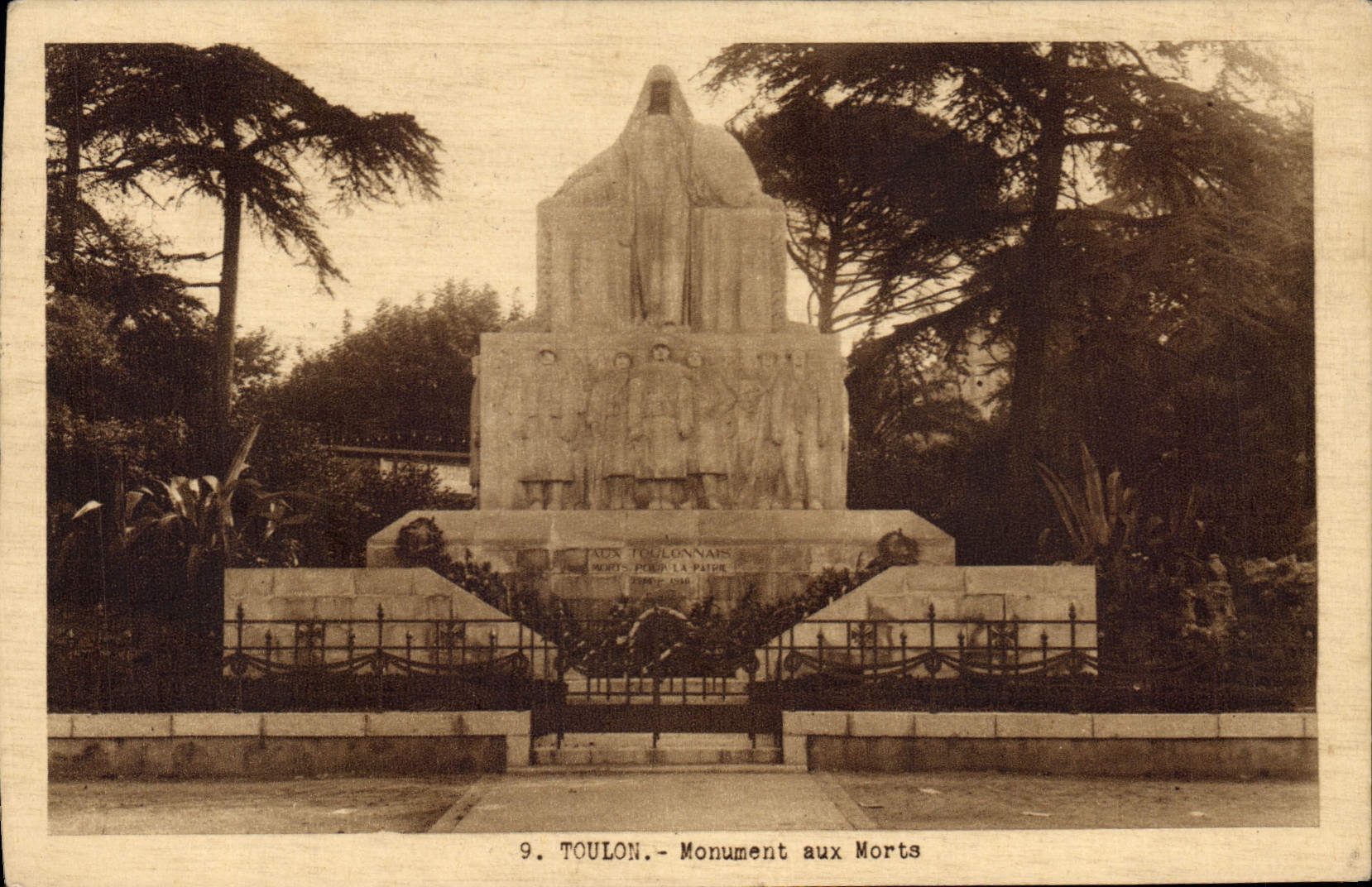 CPA Toulon Monument aux Morts 