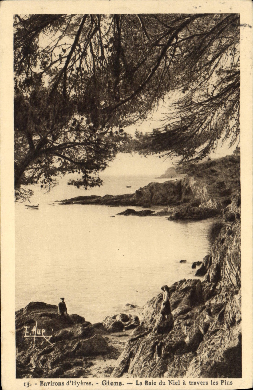 CPA Environs d'Hyeres Giens La Baie du Niel a travers les Pins 