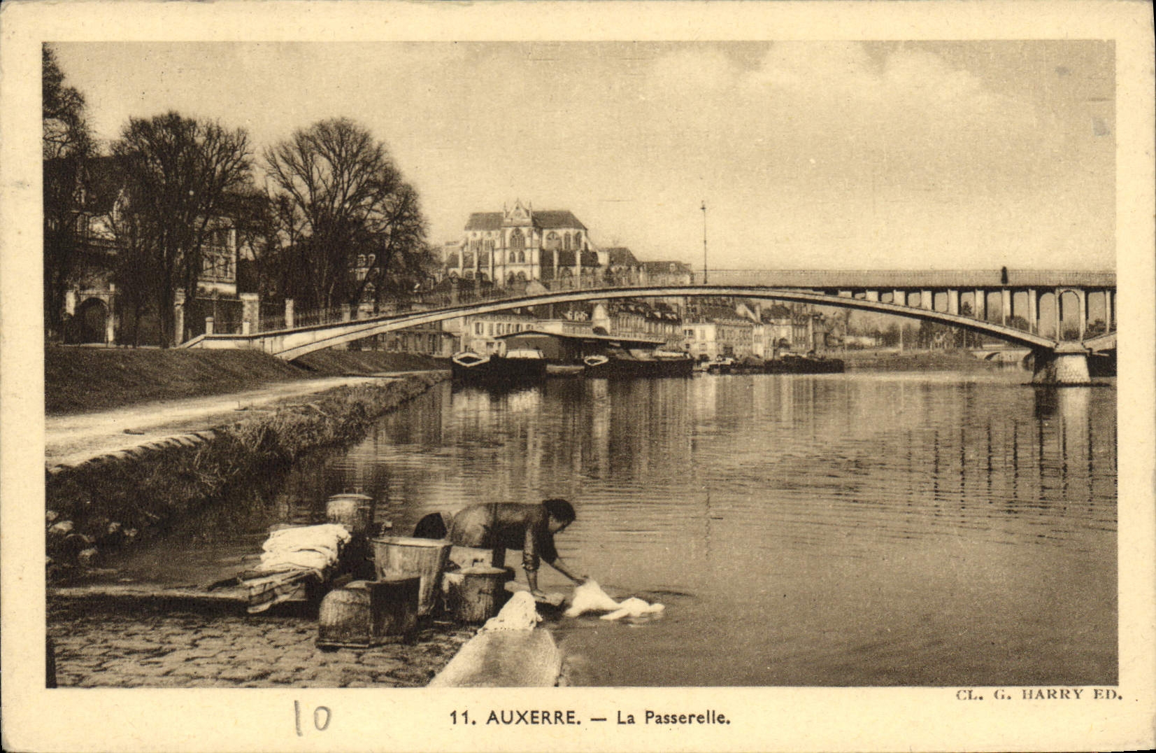 CPA Auxerre La Passerelle 