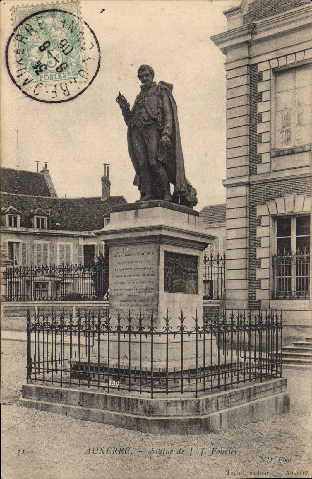 CPA Auxerre Statue de J J Fourier