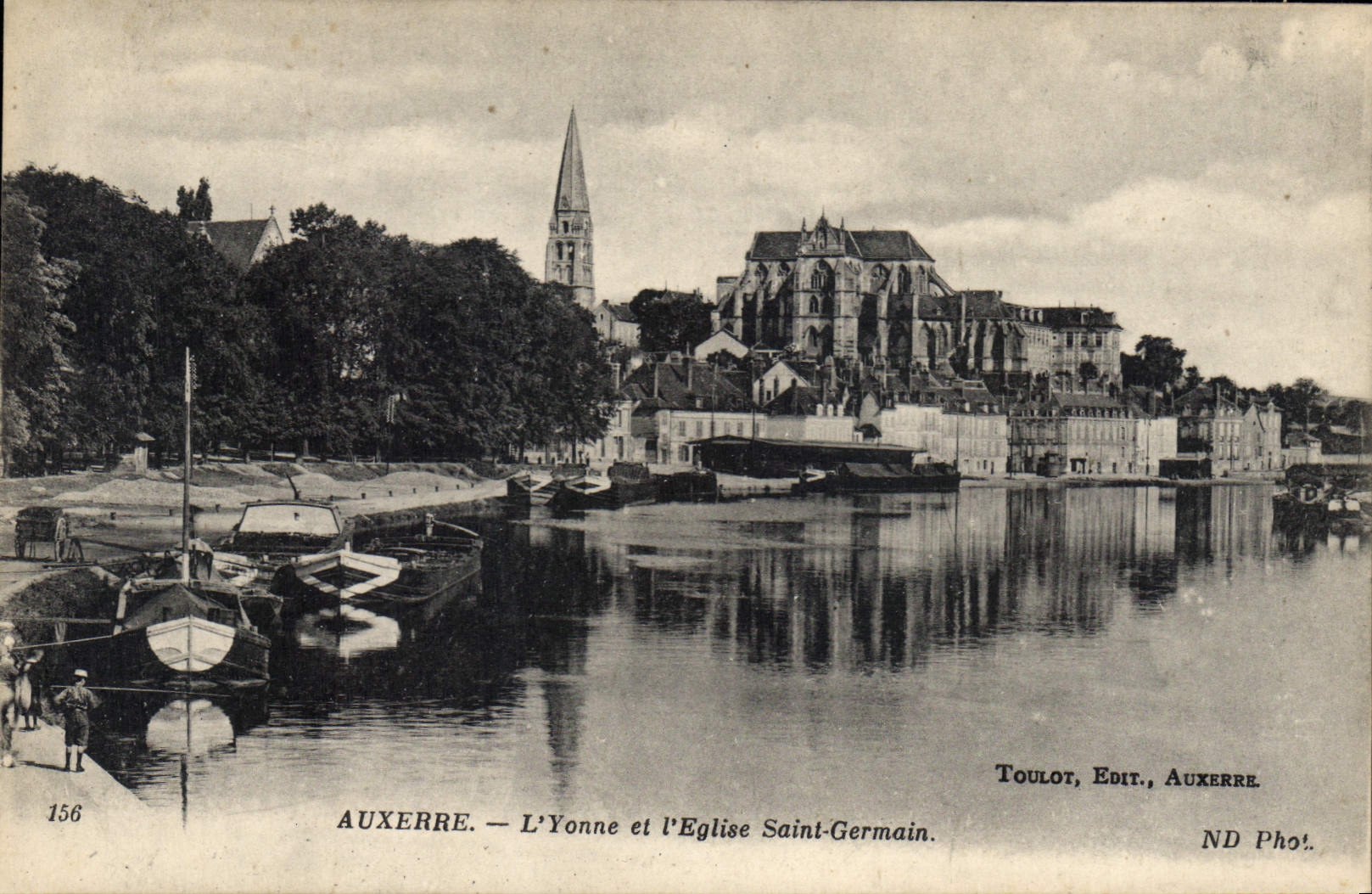 CPA Auxerre l'Yonne et l'Eglise Saint Germain 