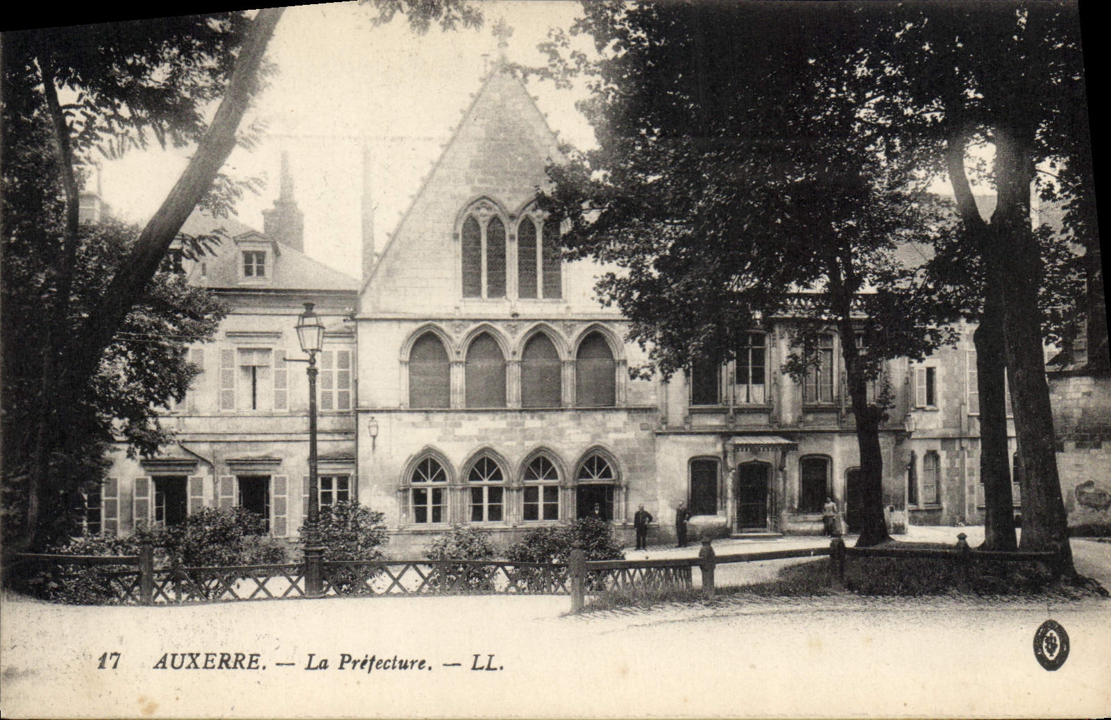 CPA Auxerre La Prefecture 