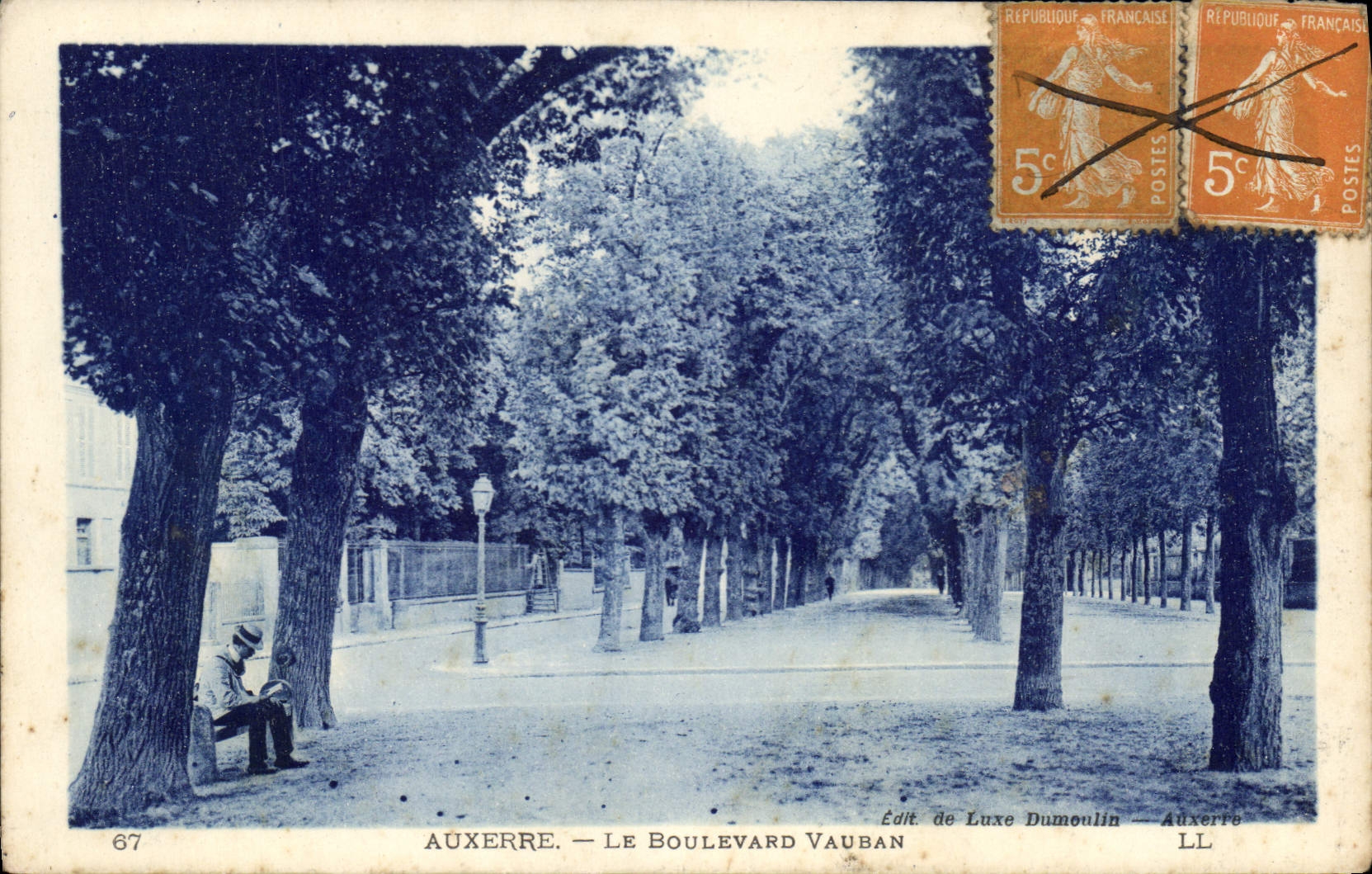 CPA Auxerre Le boulevard Vauban 