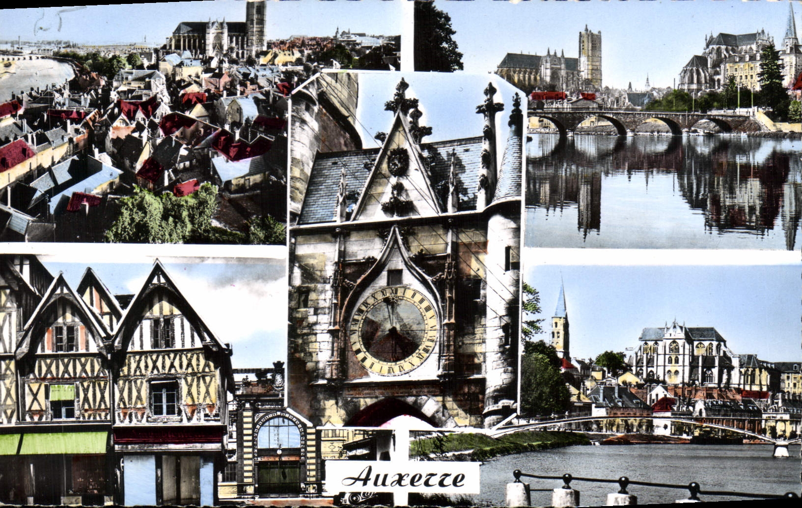CPM Auxerre vue generale Bords de l'Yonne Tour de l'Horloge Vieille maison XV S Eglise St Germain 