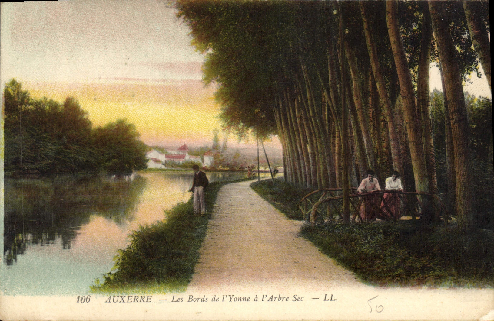 CPA Auxerre les Bords de l'Yonne a l'Arbre Sec Pecheur Peche