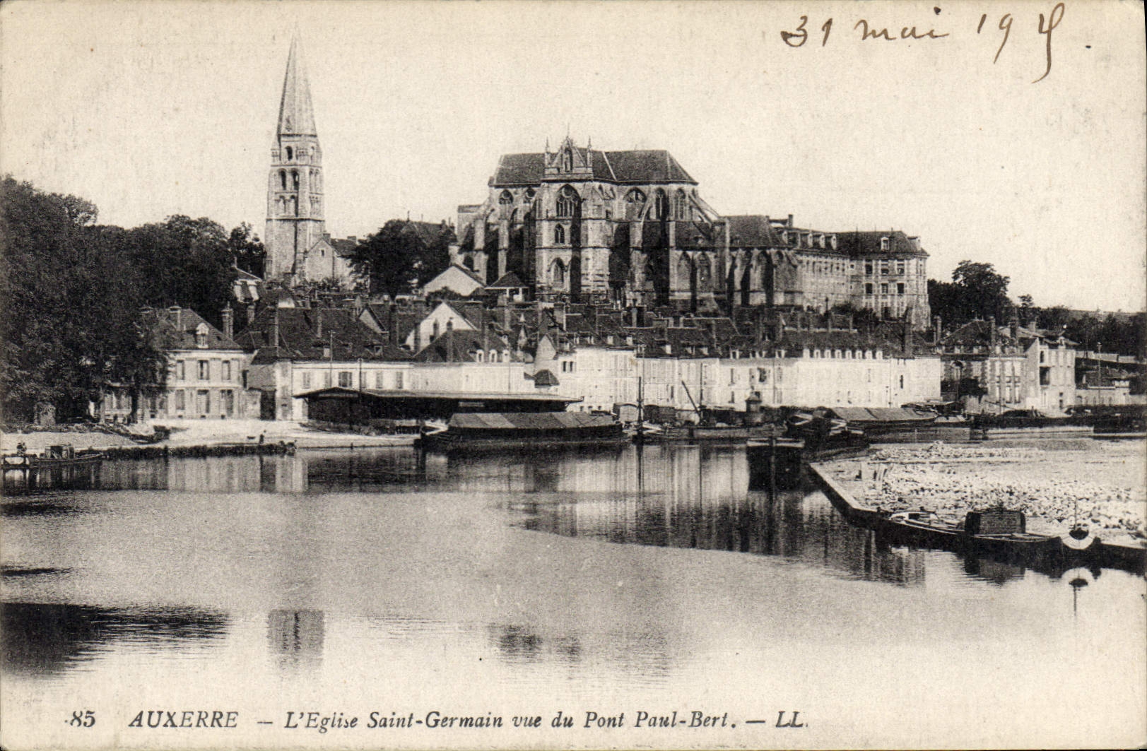 CPA Auxerre l'Eglise Saint Germain vue du Pont Paul Bert 
