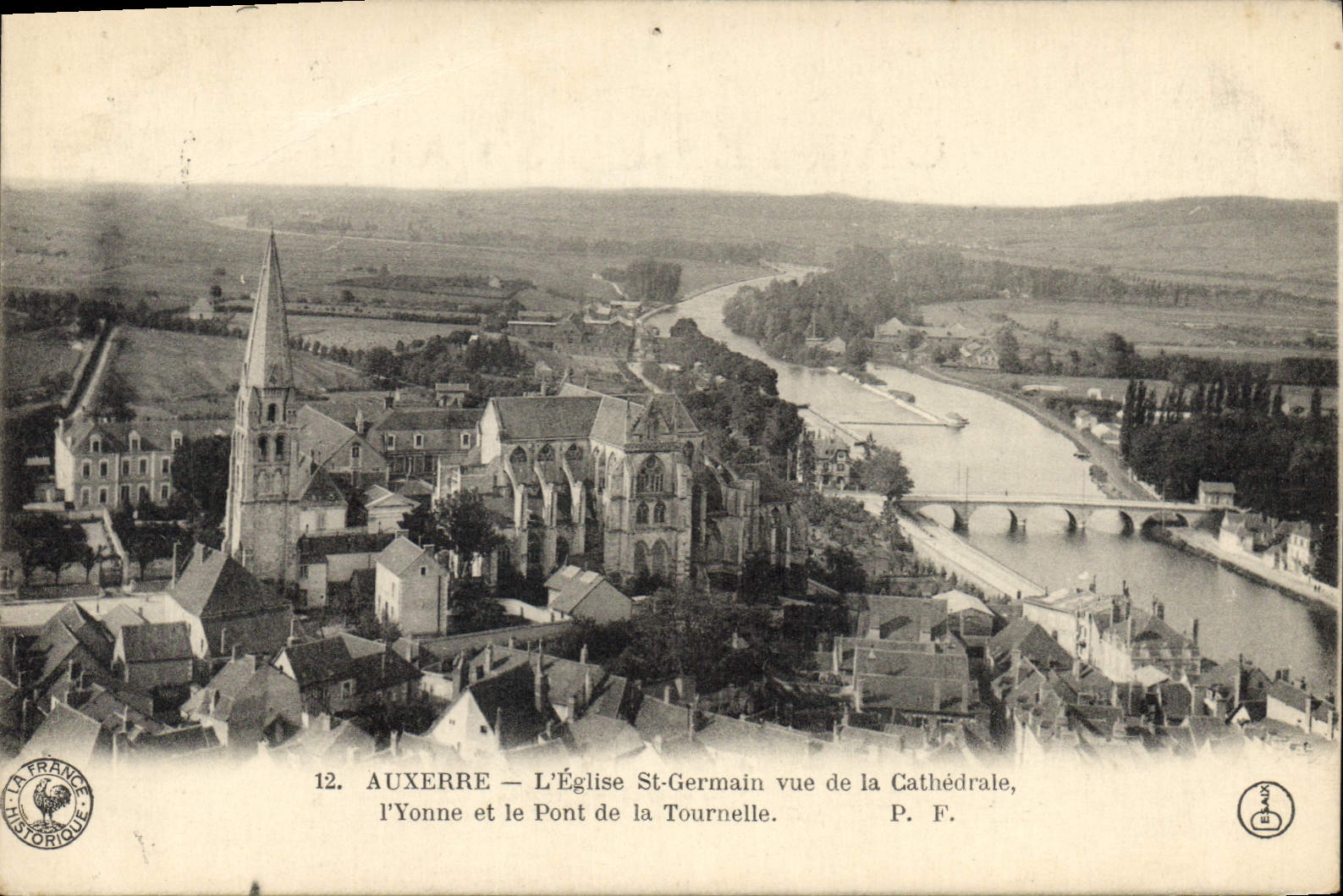 CPA Auxerre l'Eglise St Germain vue de la Cathedrale l'Yonne et le Pont de la Tournelle