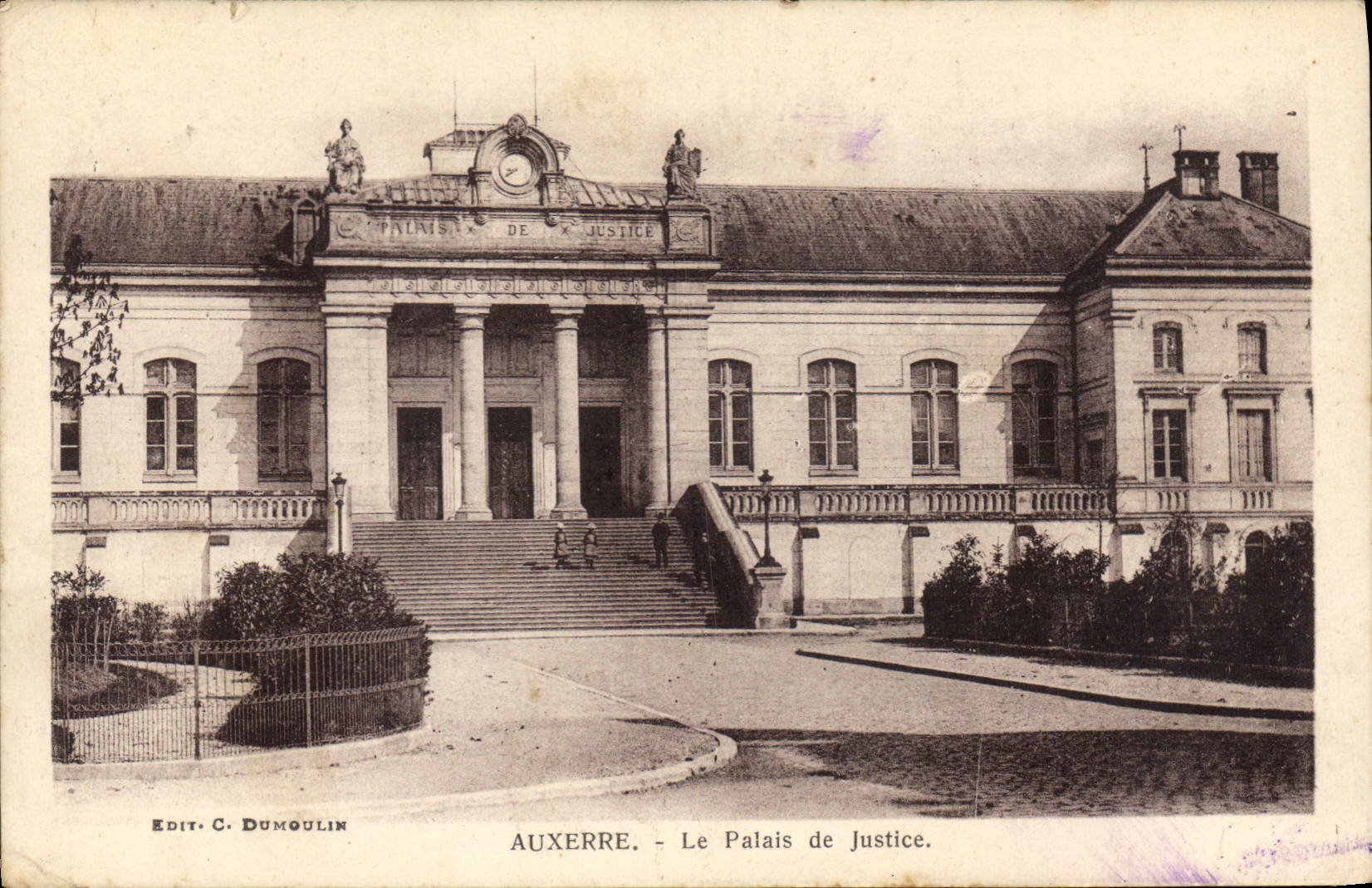 CPA Auxerre le Palais de Justice 