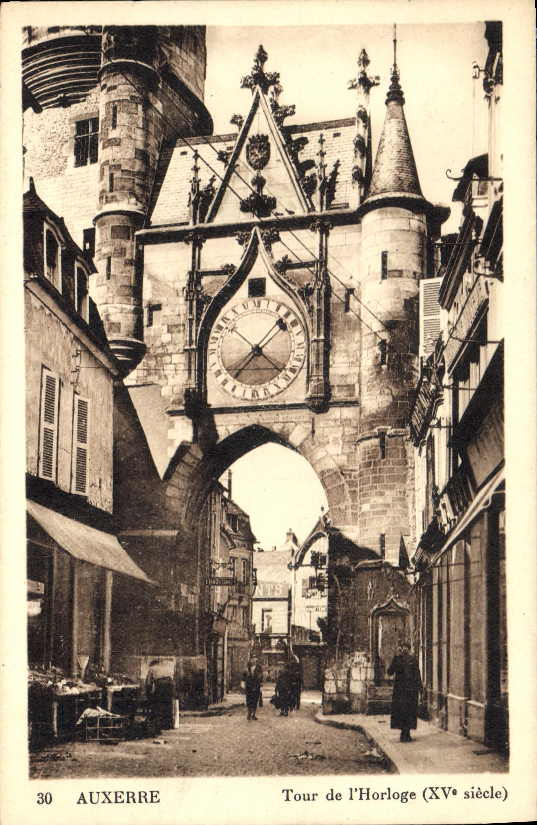 CPA Auxerre Tour de l'Horloge XV siecle