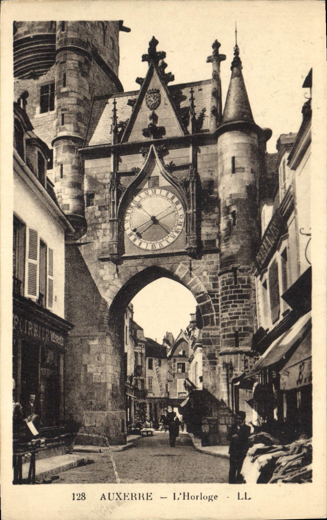 CPA Auxerre l'Horloge 