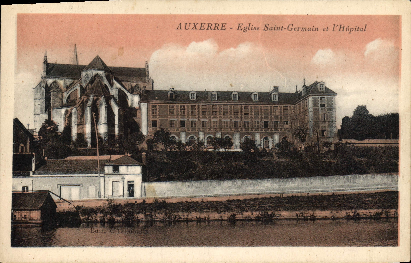 CPA Auxerre Eglise Saint Germain et l'Hopital 