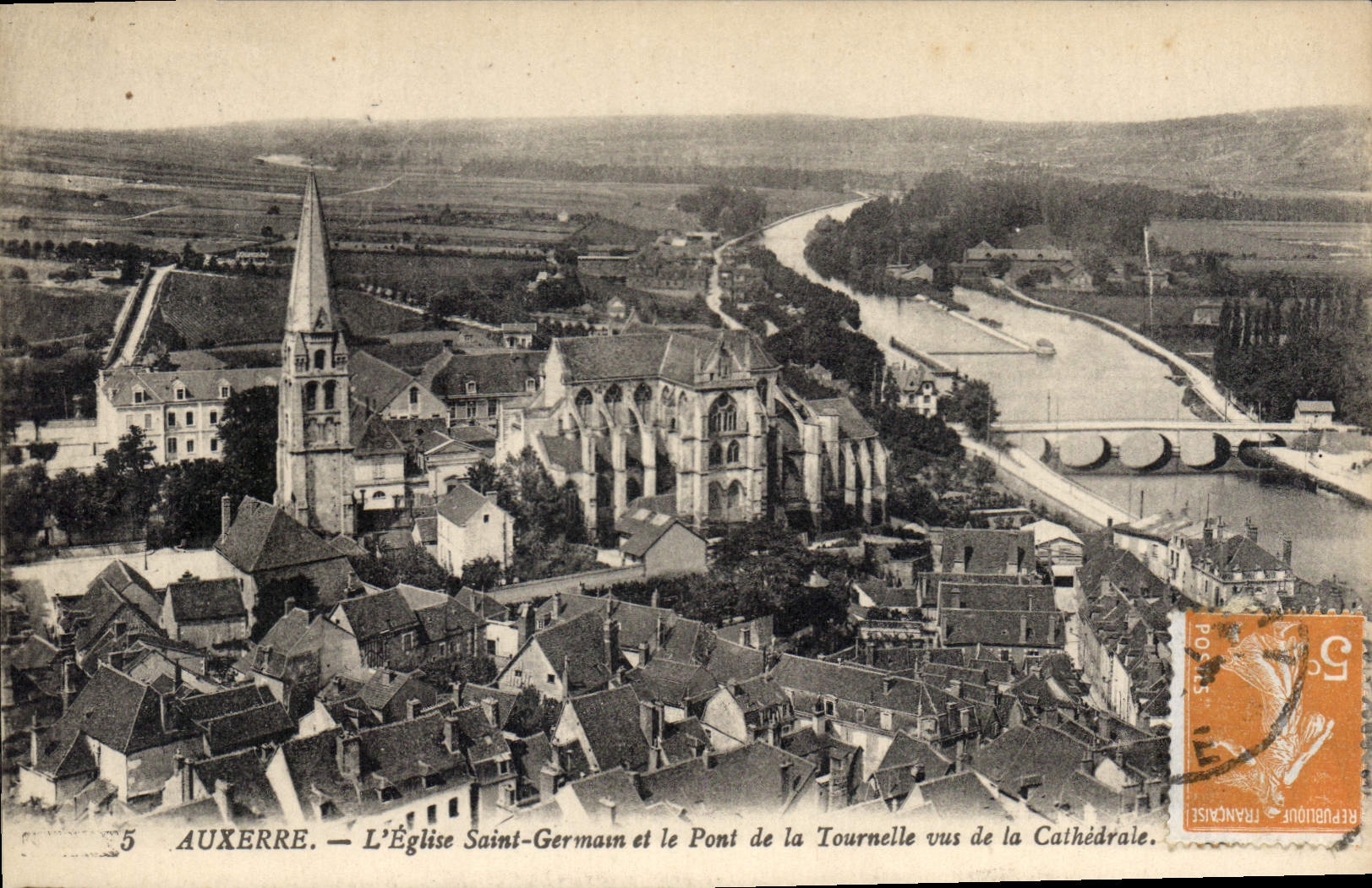 CPA Auxerre l'Eglise Saint Germain et le Pont de la Tournelle vus de la Cathedrale