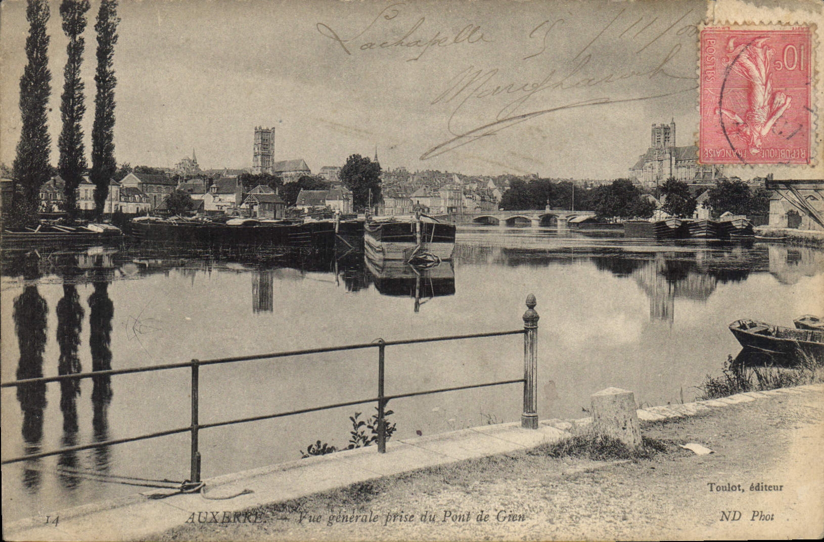 CPA Auxerre vue generale prise du Pont de Gien