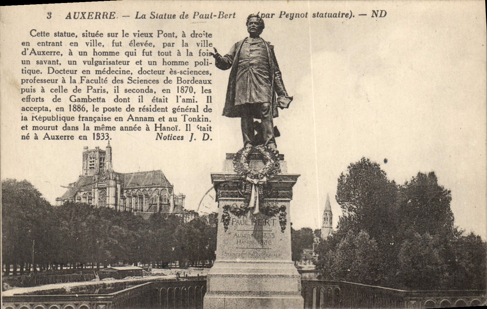 CPA Auxerre la Statue de Paul Bert par Peynot statuaire cette statue situee sur le vieux Pont a droi
