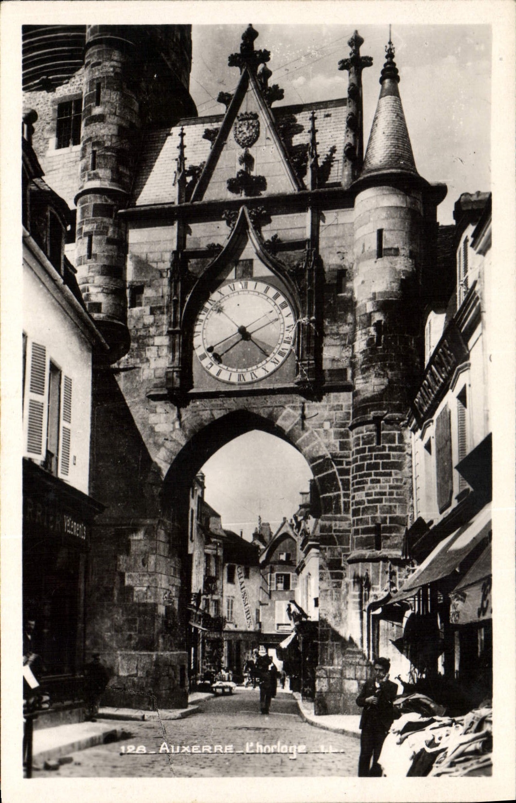 CPA Auxerre l'Horloge 