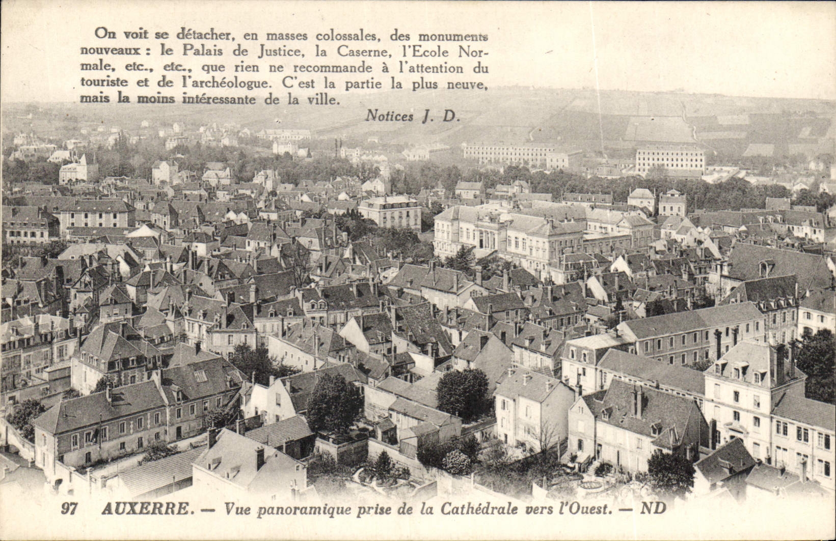CPA Auxerre vue panoramique prise de la Cathedrale vers l'Ouest