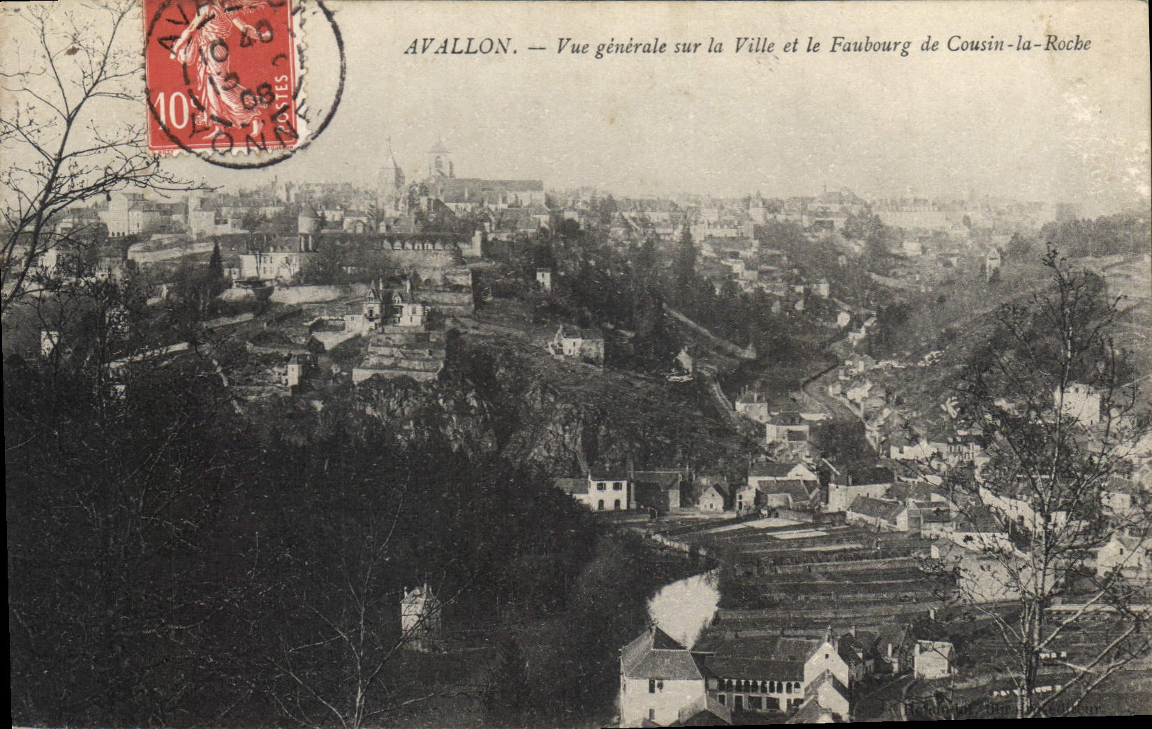 CPA Avallon Vue generale sur la Ville et le Faubourg de Cousin la Roche 
