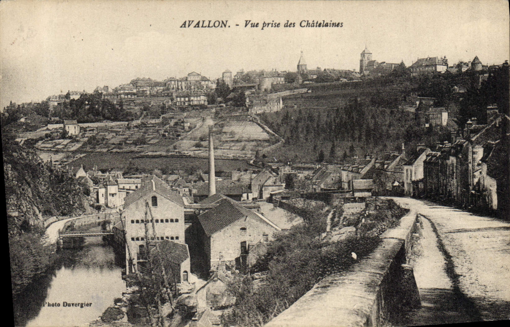 CPA Avallon Vue prise des Chatelaines 