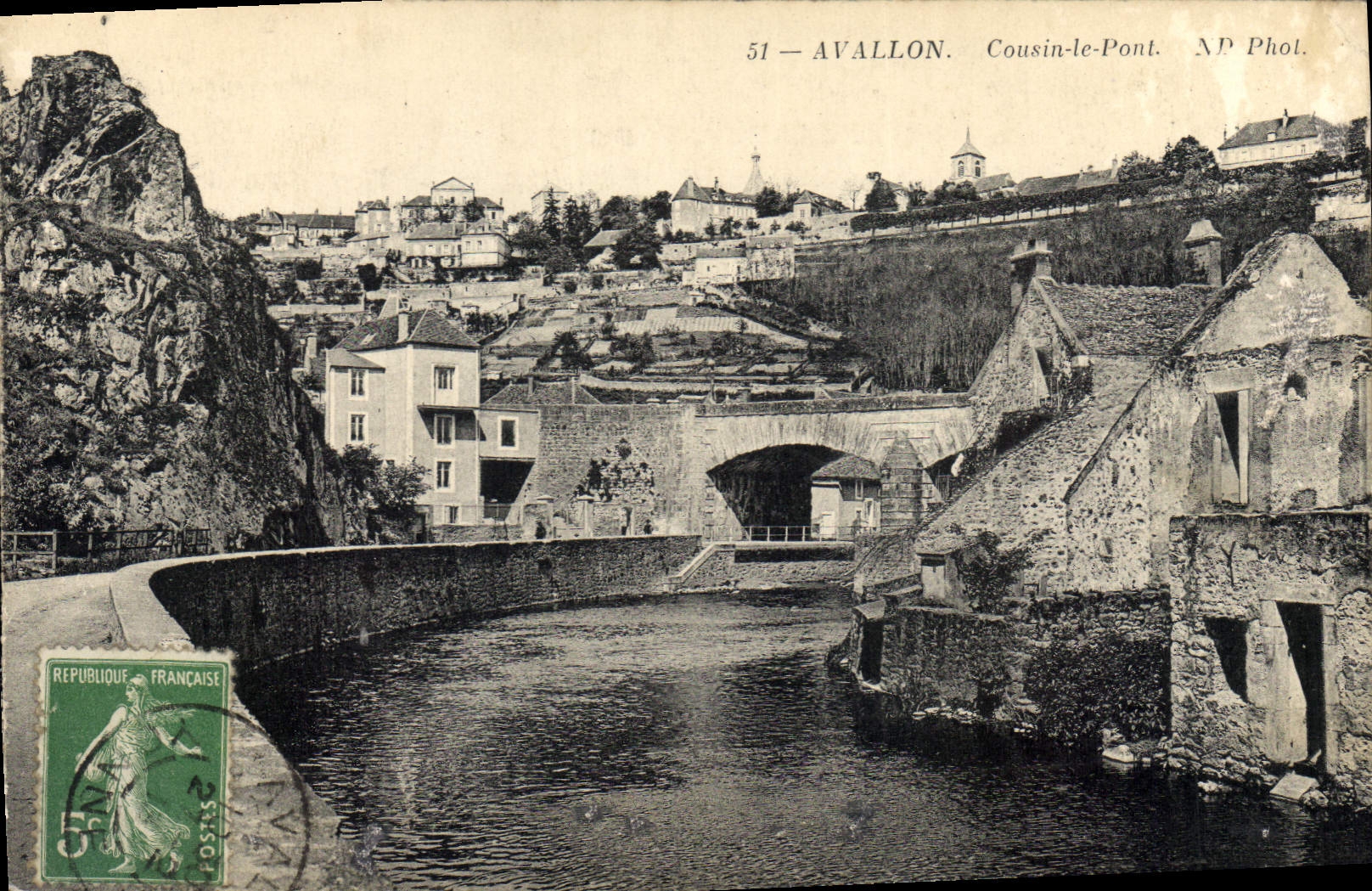 CPA Avallon Cousin le Pont 