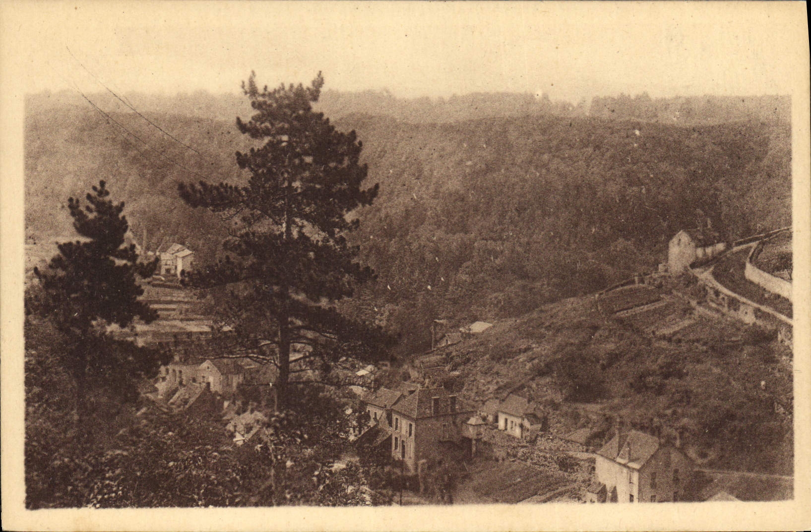 CPA Avallon Vue sur la Vallee du Cousin prise des Chaumes 