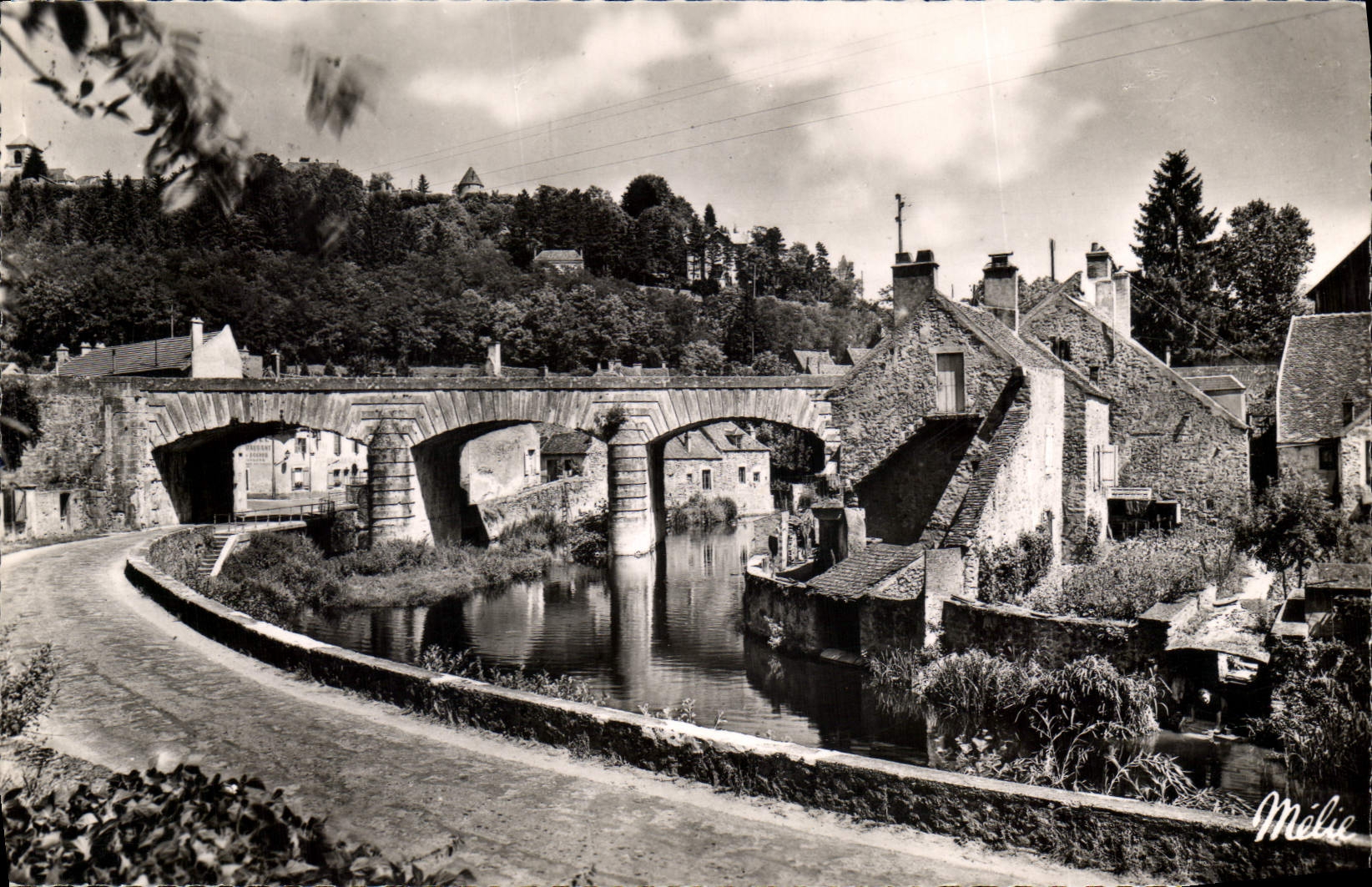 CPA Avallon Yonne Vallee du Cousin Le Pont de Pierre a Cousin le Pont 