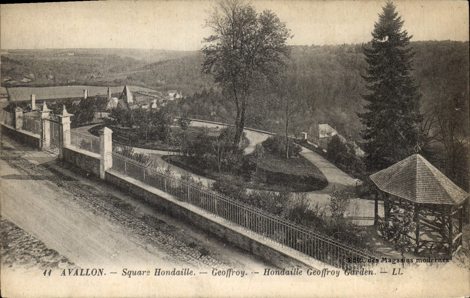 CPA Avallon Square Hondaille Geoffroy 
