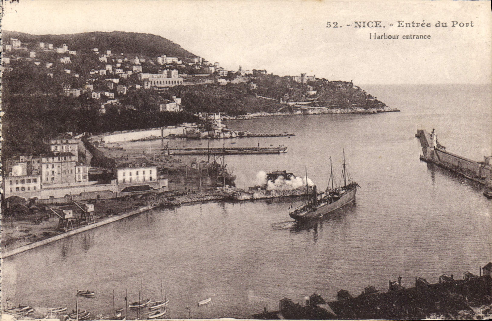CPA Nice Entree du Port Bateau