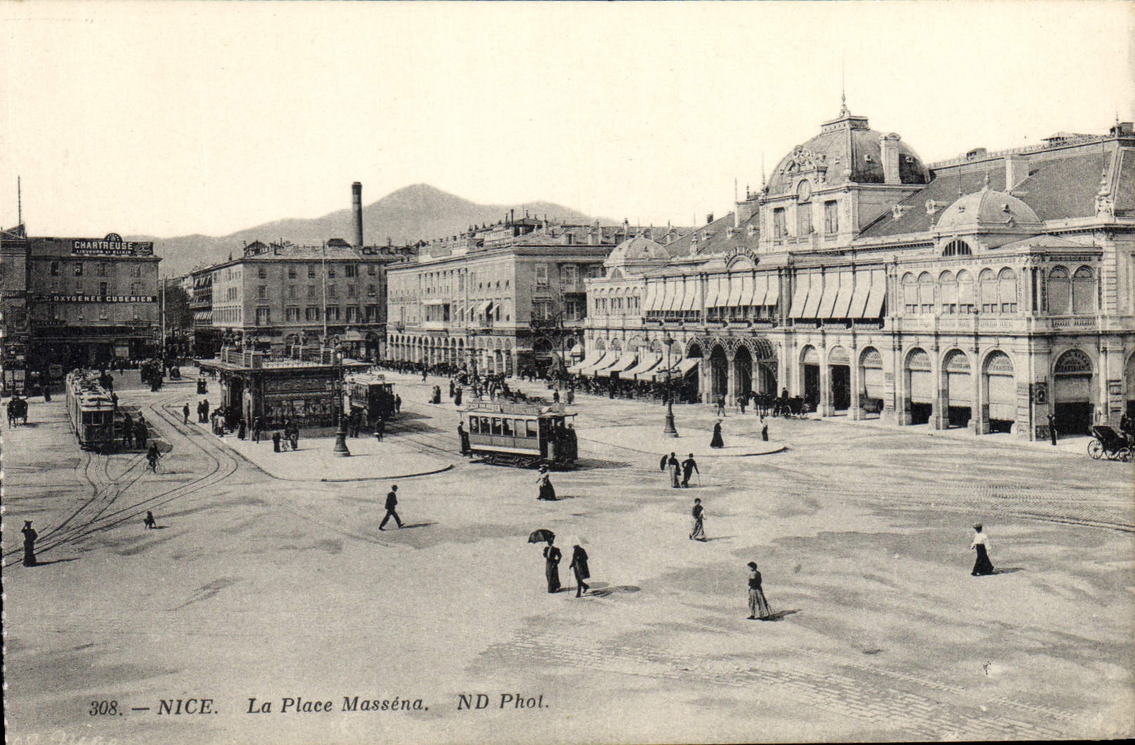CPA Nice la Place Massena Tramways