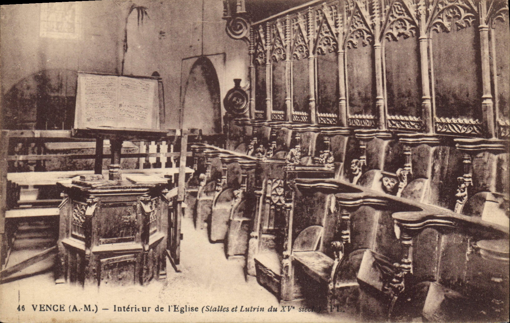 CPA Vence A M Interieur de l'Eglise Stalles et Lutrin du XV siecle
